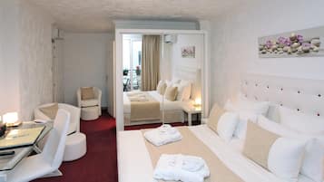 Standard Room, Balcony | 1 bedroom, in-room safe, desk, soundproofing