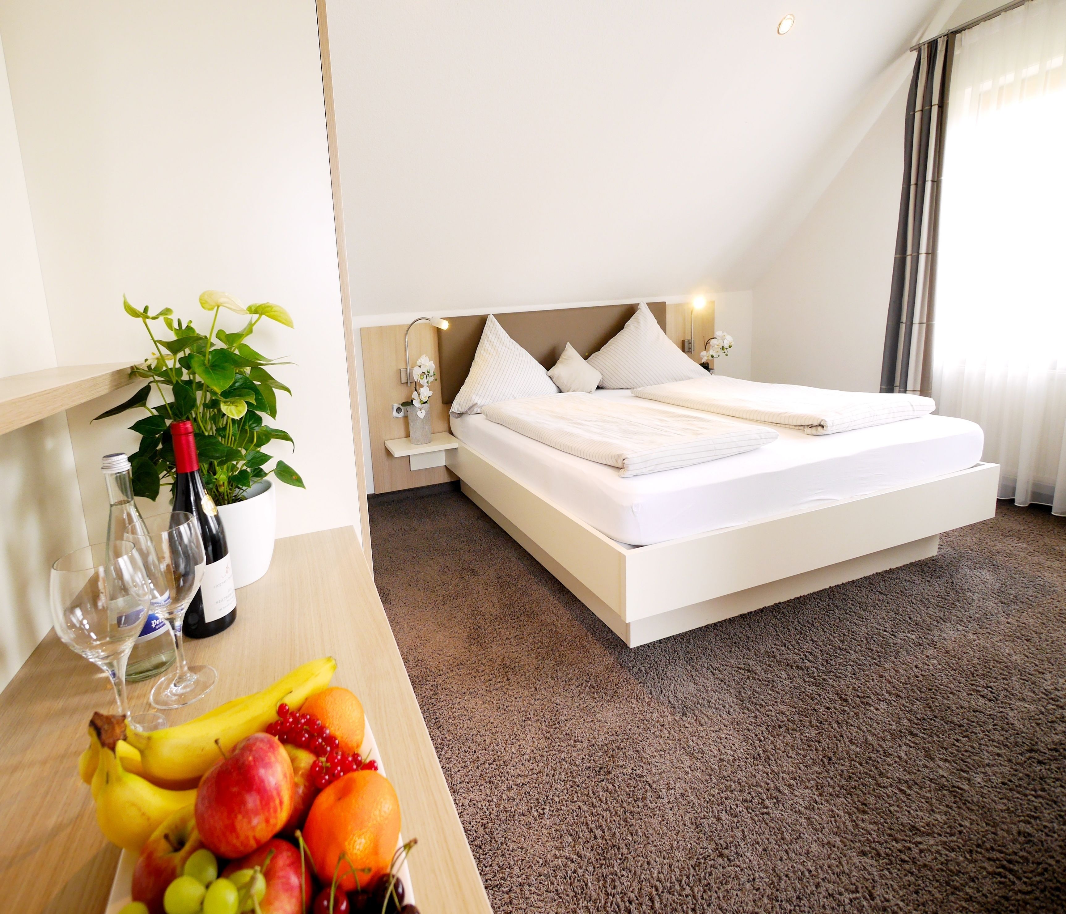 studio suite | 1 bedroom, hypo-allergenic bedding, in-room safe, desk