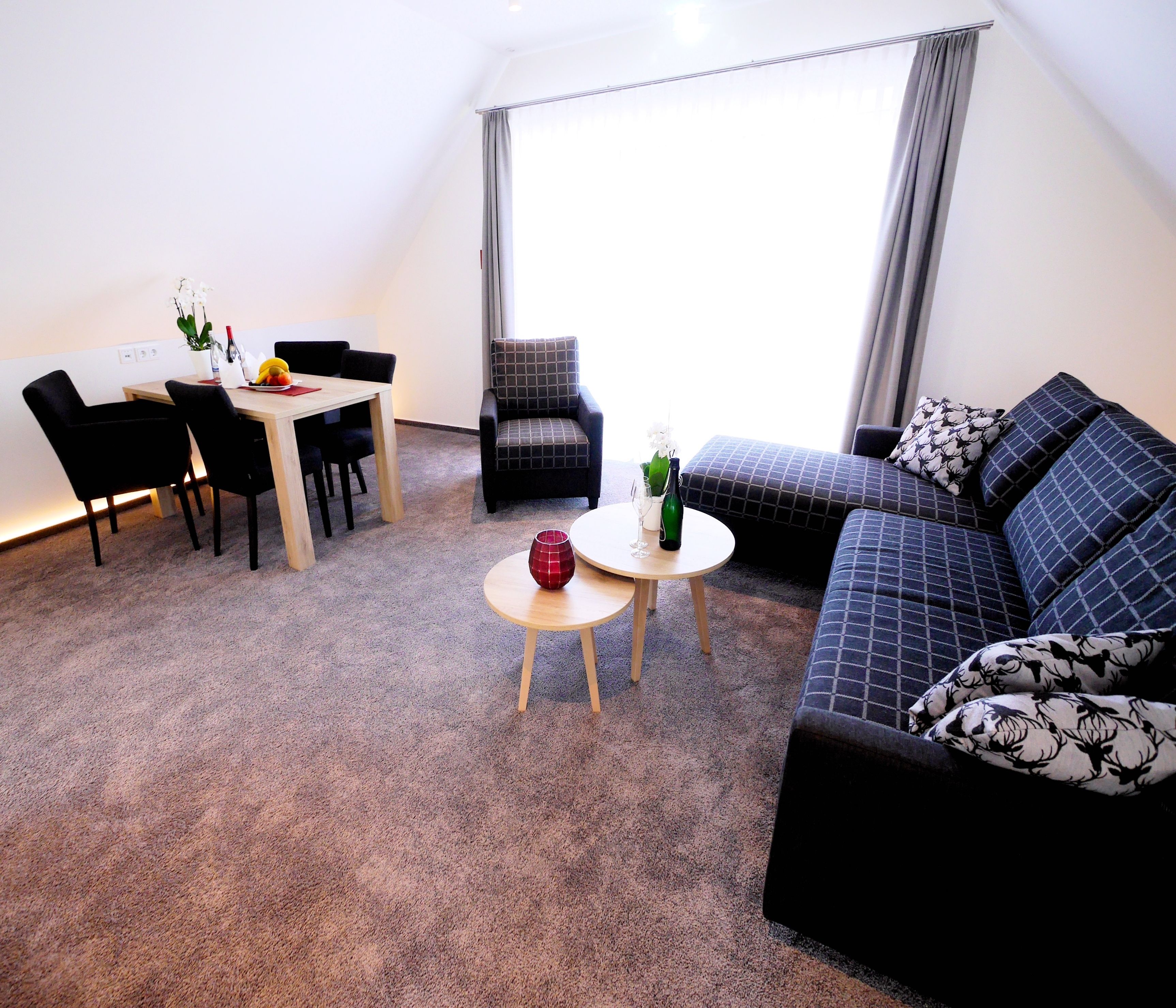 grand studio | living area | lcd tv