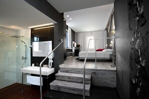 Superior kamer | Luxe beddengoed, een minibar, een kluis op de kamer