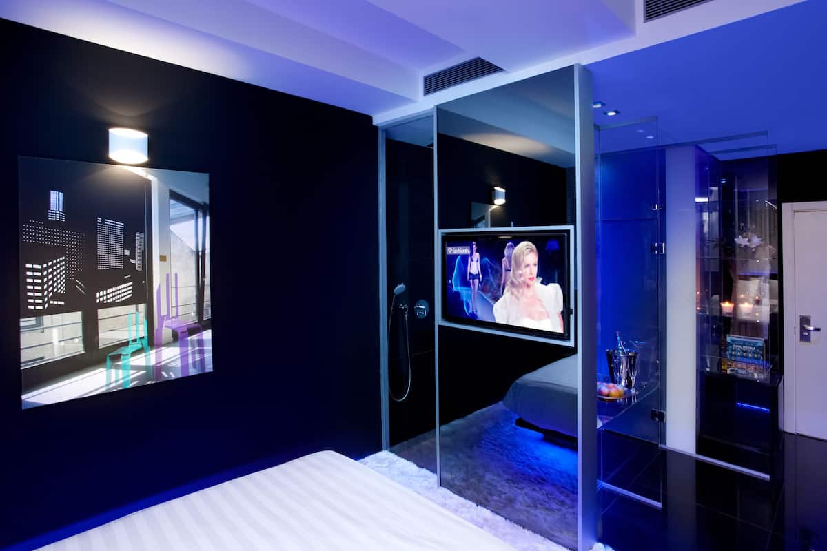 Hochwertige Bettwaren, Minibar, Zimmersafe, individuell eingerichtet