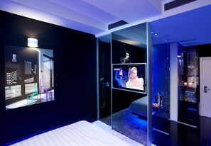 Premium bedding, minibar, in-room safe, individually furnished - Templers Boutique Hotel (Haifa)