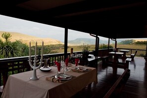 Dining - Acra Retreat, Mountain View Lodge (Emgwenya)