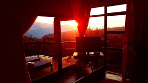 Habitación Deluxe, balcón, vista a la montaña | Vista a la montaña