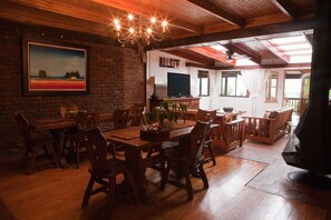 Frühstück und Abendessen, Blick auf den Pool 