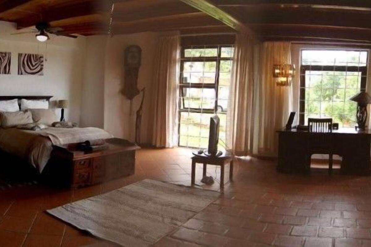 Executive Studio Suite, Balcony, Mountain View | Premium bedding, in-room safe, blackout curtains, free cots/infant beds
