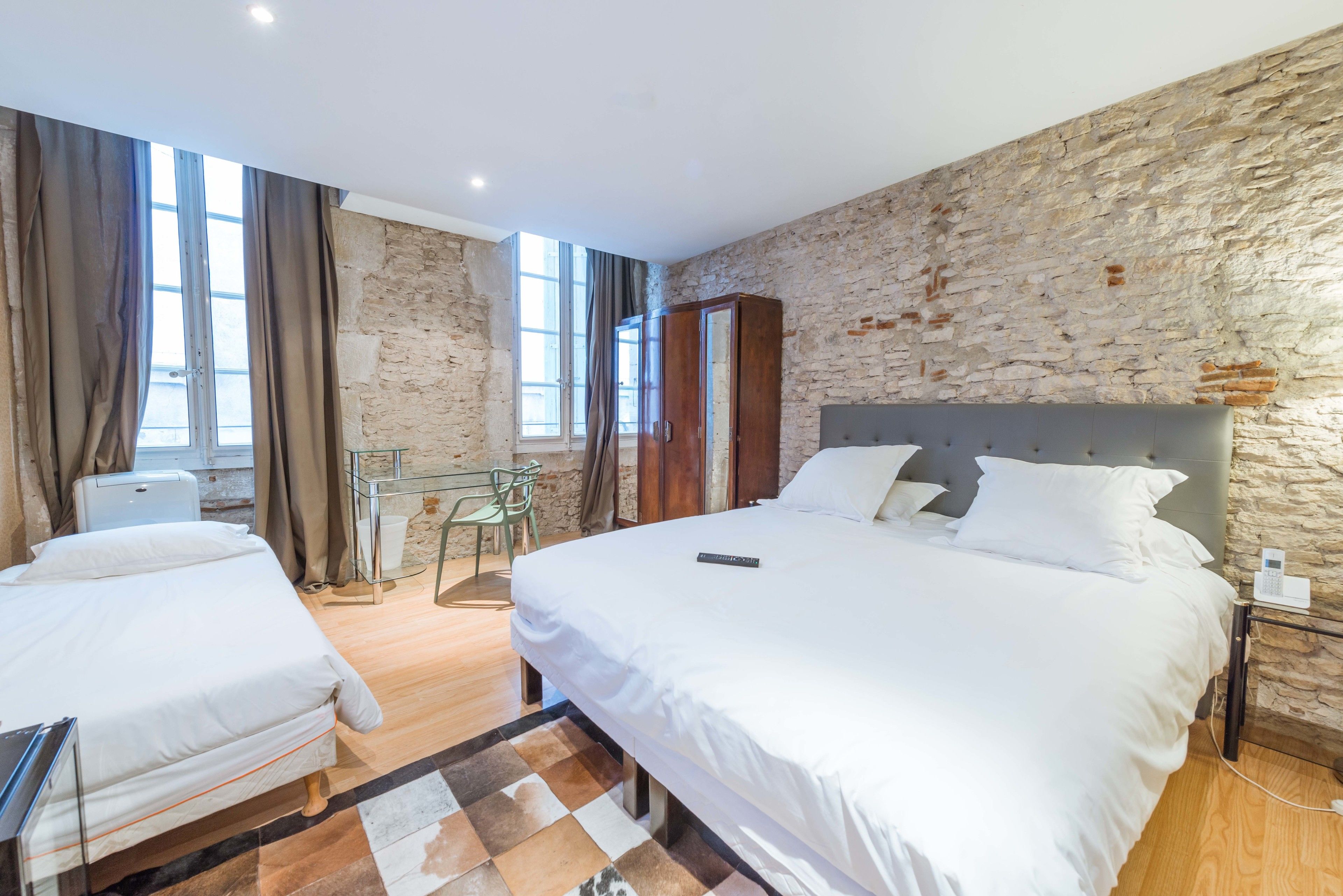 triple room | premium bedding, pillow-top beds, minibar, soundproofing