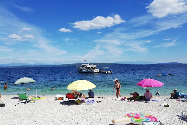 Beach nearby, scuba diving, snorkeling