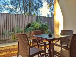 Terrace/patio - Novena Palms Motel (Northgate)
