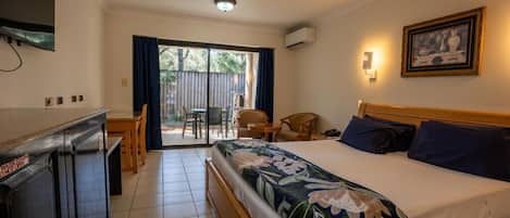 Fridge, microwave, coffee/tea maker, electric kettle