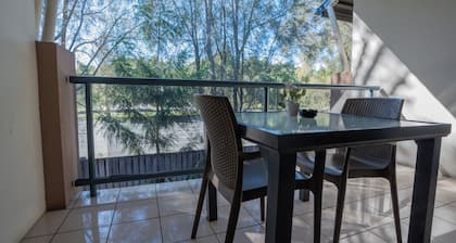 Novena Palms Motel