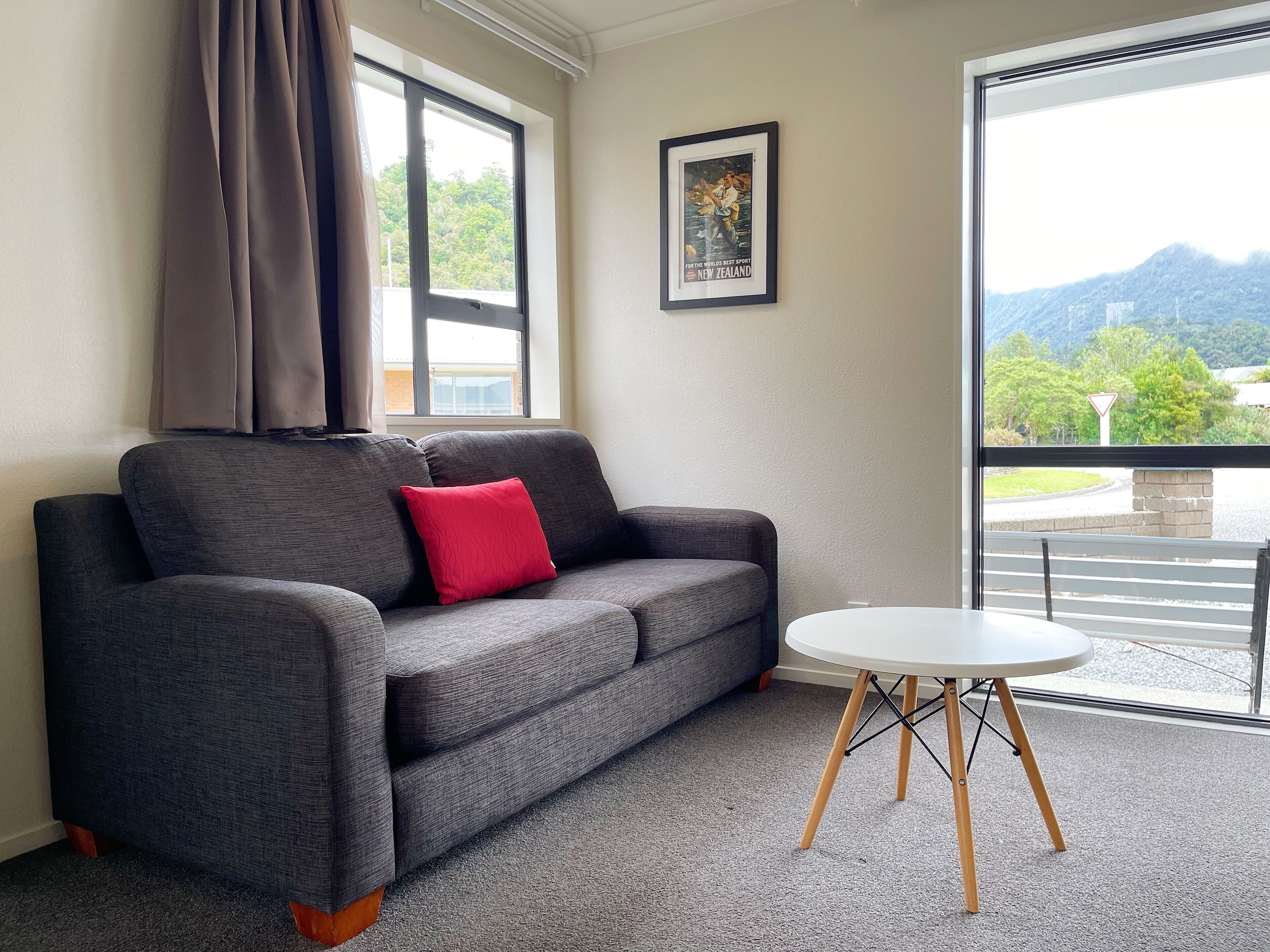 Executive Spa Bath Apartment | Living area