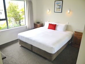 Standard-huoneisto, 1 makuuhuone | Silitysrauta/-lauta, ilmainen Wi-Fi, vuodevaatteet