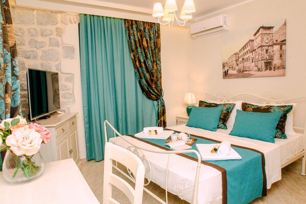 Deluxe Apartment, 2 Bedrooms | Interior detail