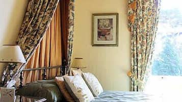 Premier Room, 1 King or 1 Queen Bed, Bathtub