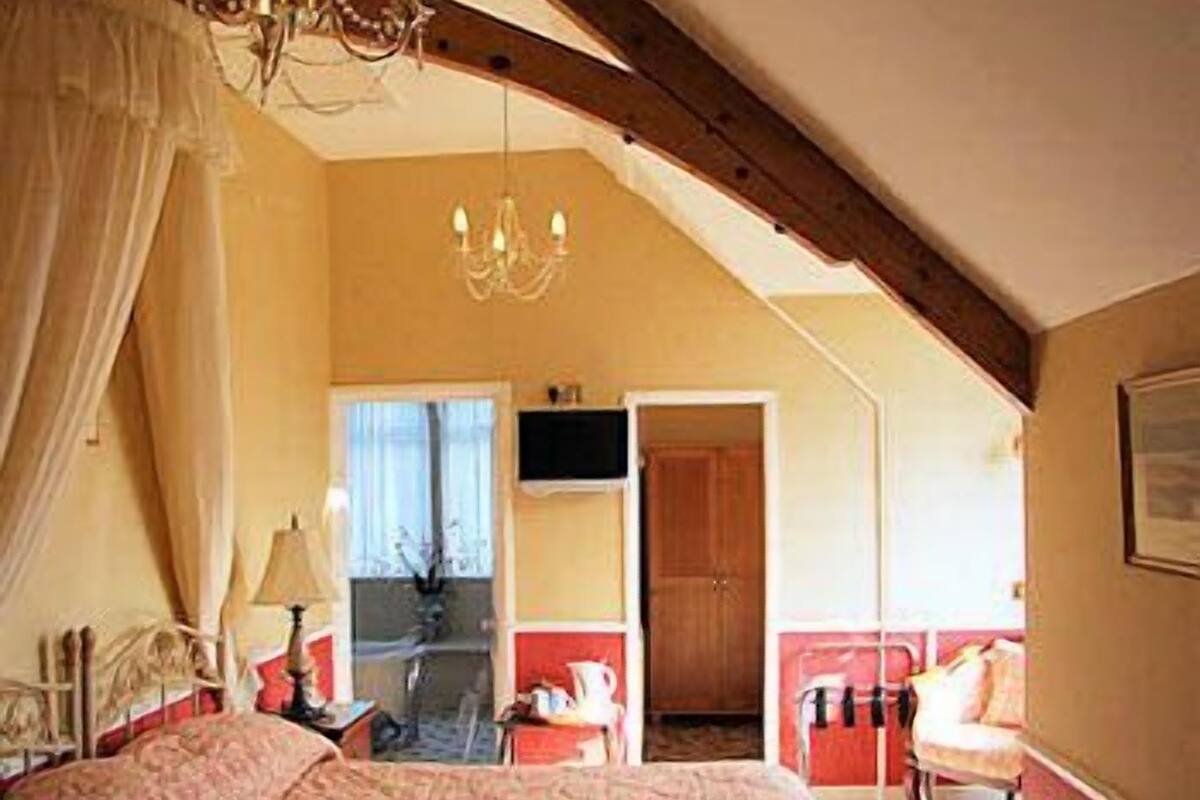 Premier Twin Room, Ensuite