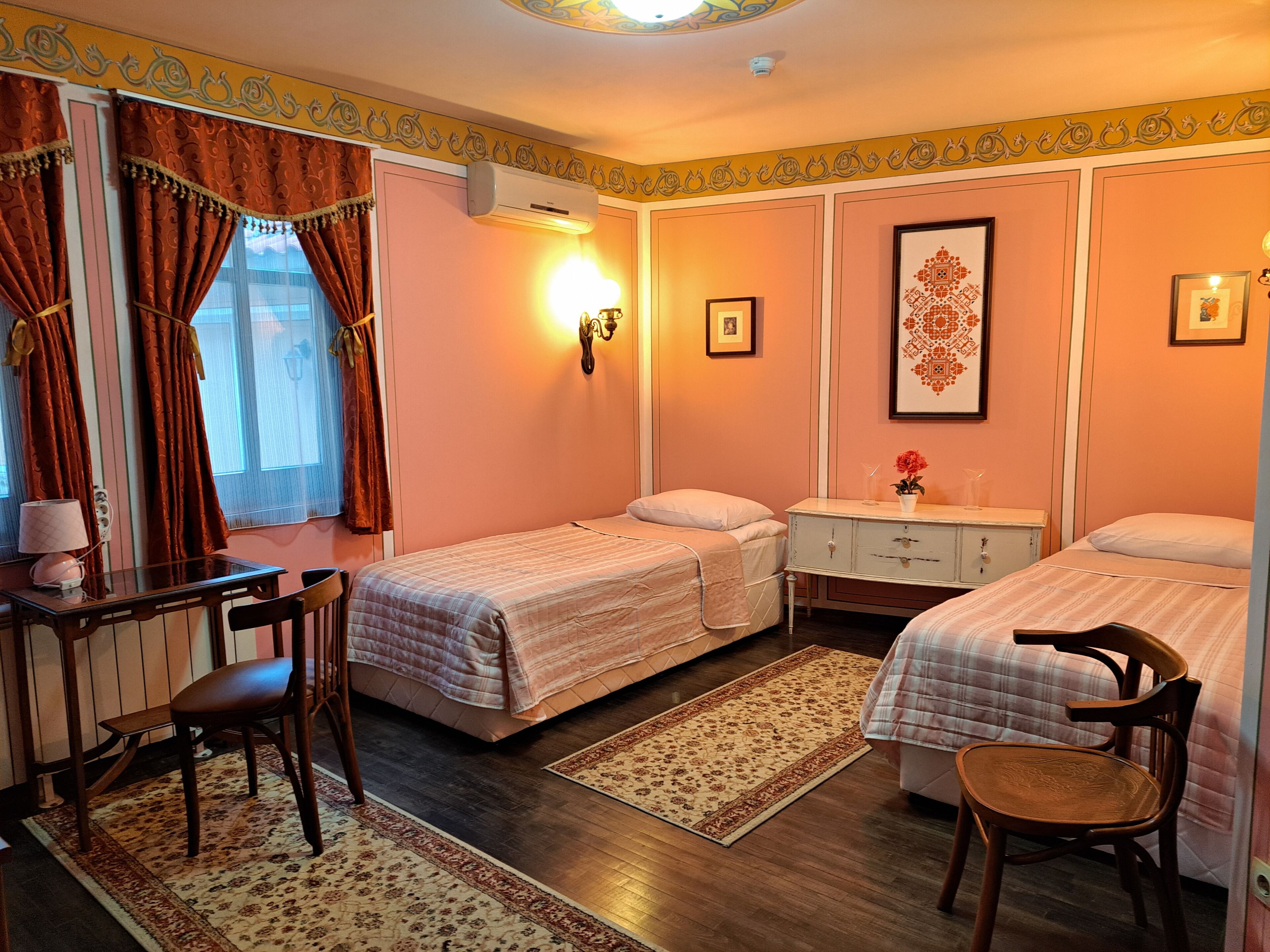 standard double or twin room | 1 bedroom, free wifi, bed sheets