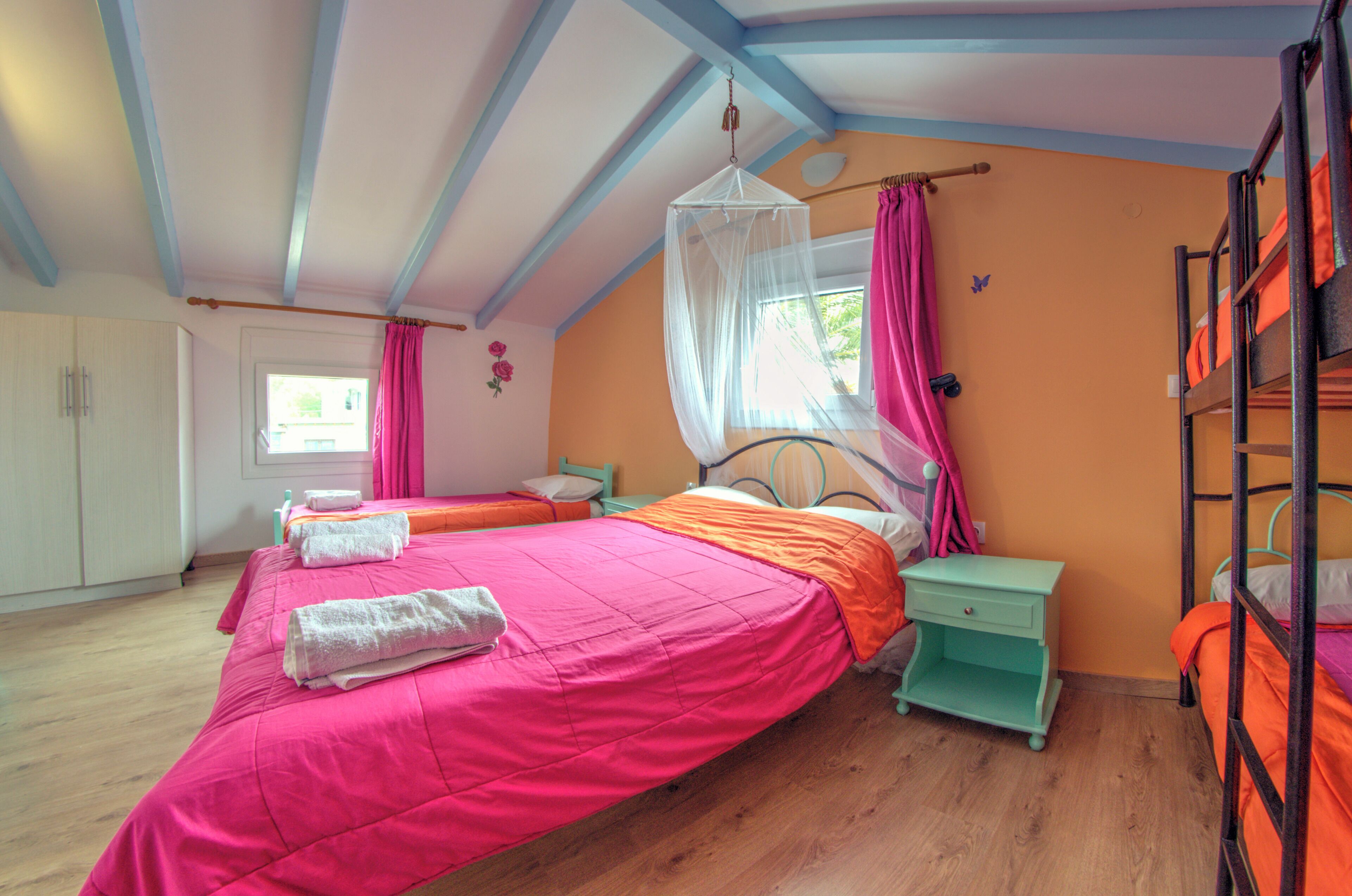 Quarto família (Split Level) | 1 quarto, roupas de cama de algodão egípcio, roupas de cama premium