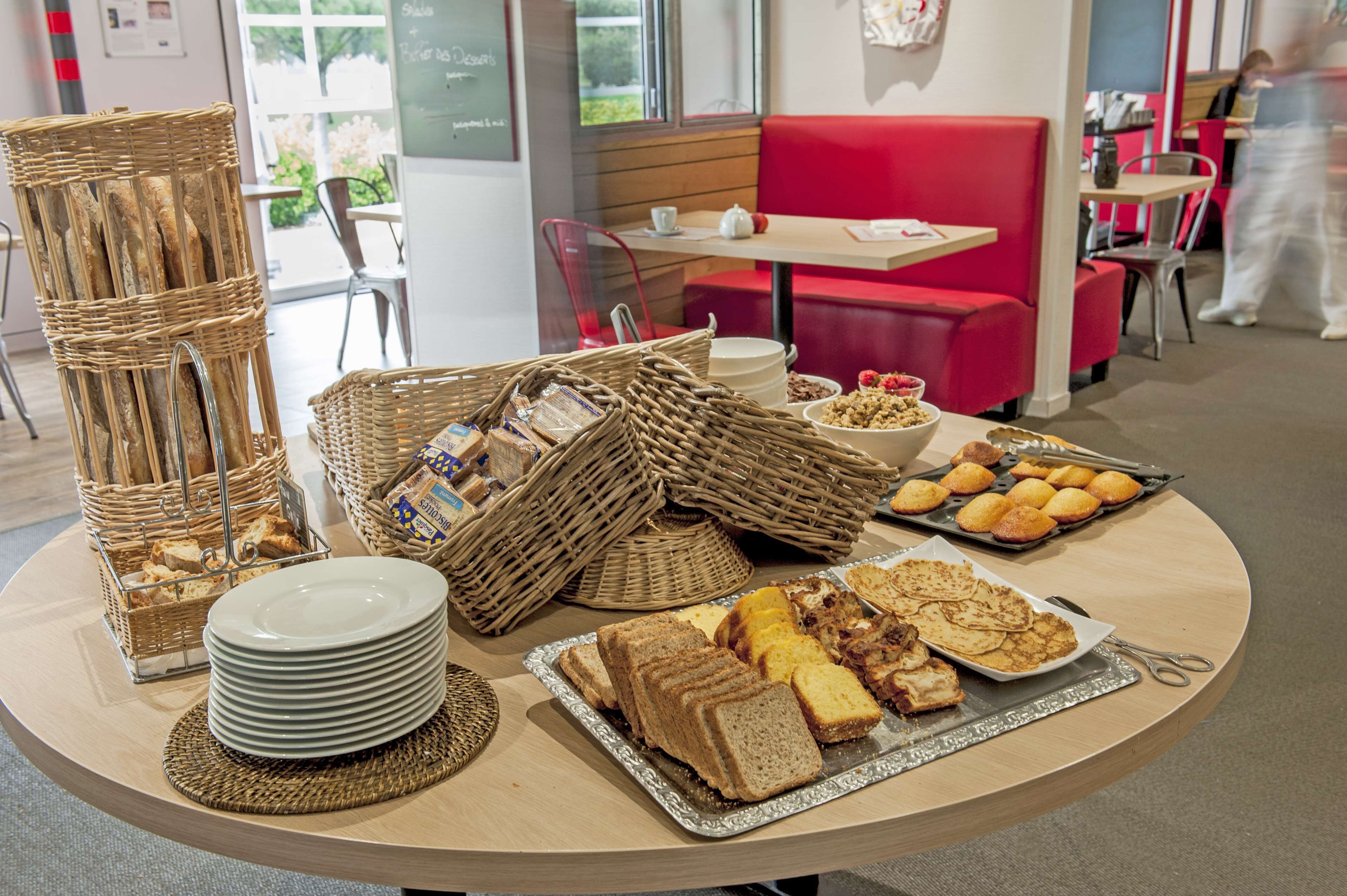 Foto - Brit Hotel Toulouse Colomiers – L’Esplanade