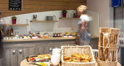 Brit Hotel Toulouse Colomiers - L'Esplanade