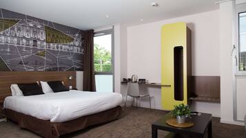 Superior tweepersoonskamer | Een bureau, geluiddichte muren, een strijkplank/strijkijzer