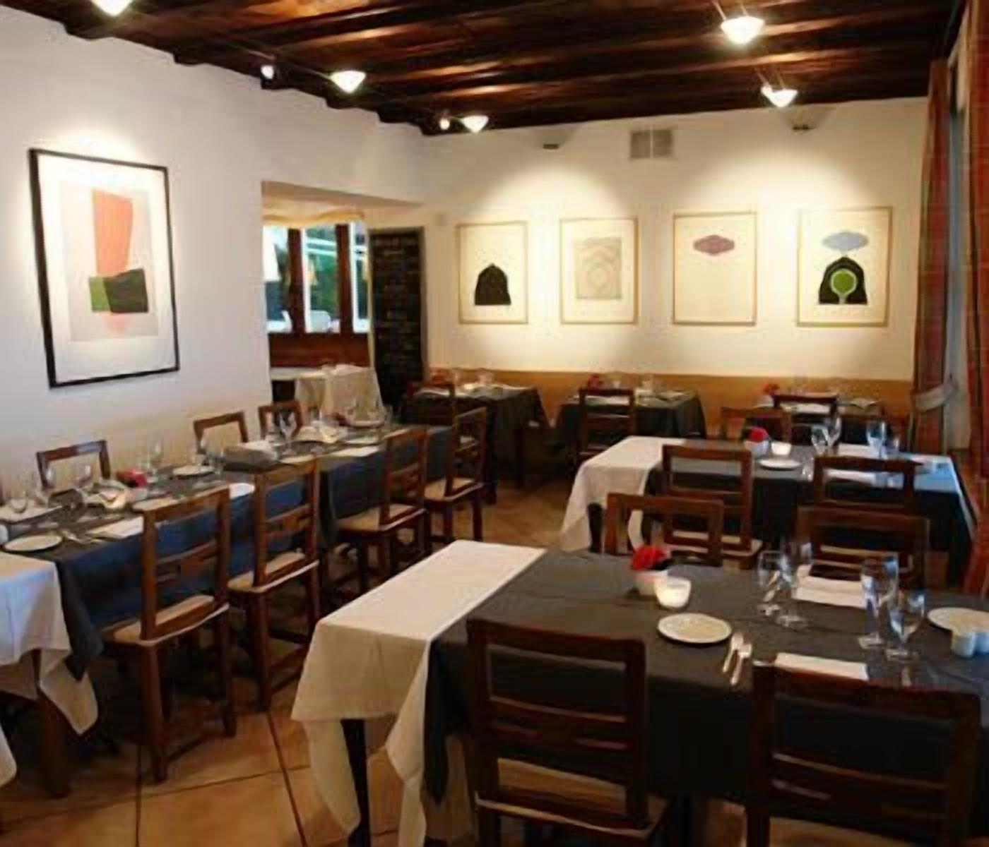 breakfast, lunch, dinner served; italian cuisine, pool views