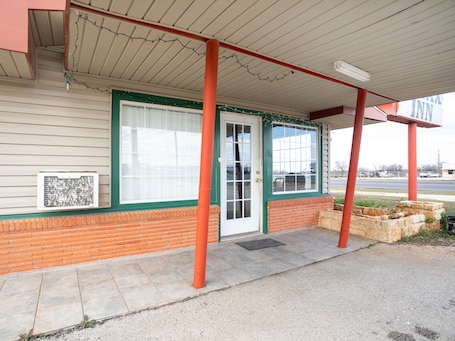 Exterior. Rodeway Inn