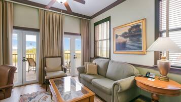 In-room safe, laptop workspace, iron/ironing board, rollaway beds