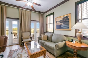 In-room safe, laptop workspace, iron/ironing board, rollaway beds