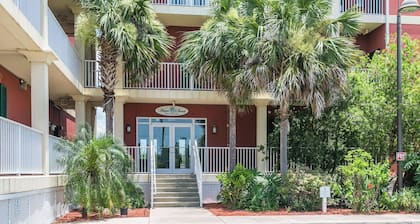 Water Street Hotel & Marina, an Ascend Collection Hotel