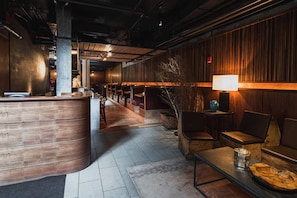 Daily continental breakfast (USD 25.00 per person) - Cassa Hotel NY 45th Street (New York)