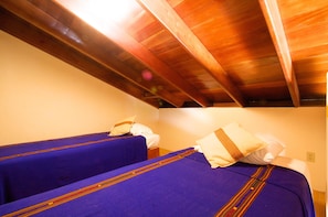 Suite, 2 Schlafzimmer | 1 Schlafzimmer, Zimmersafe, individuell eingerichtet