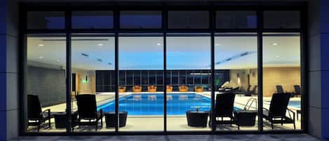 Innenpool, Außenpool