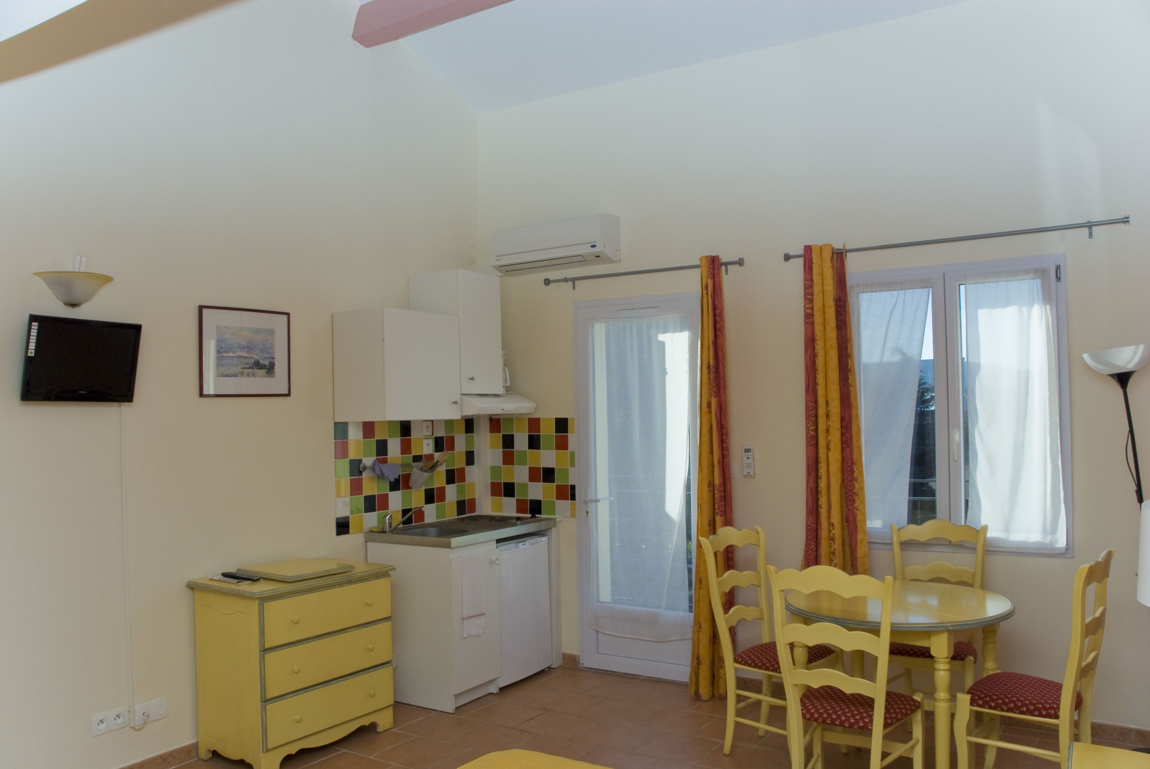 Family Duplex, Balcony, Pool View | Premium bedding, down comforters, desk, free WiFi