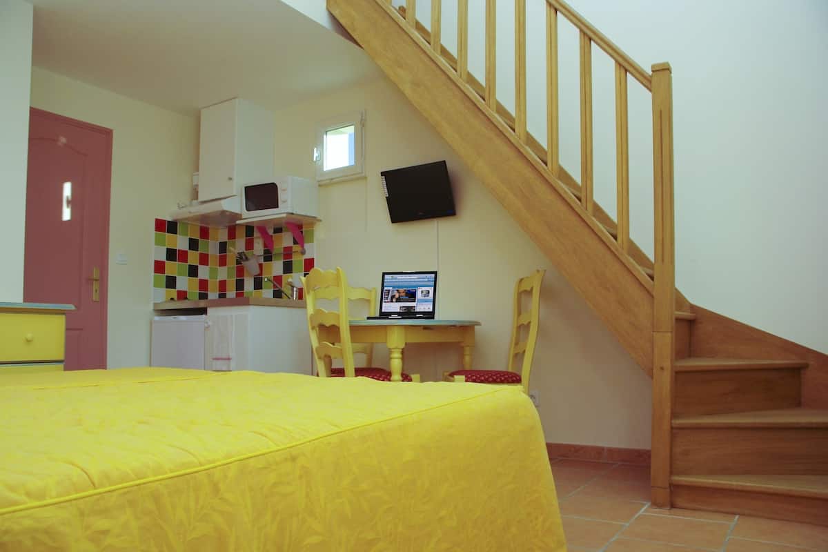 Family Duplex, Balcony, Pool View | 1 bedroom, premium bedding, down comforters, desk