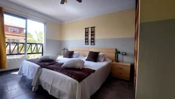 Chambre avec lits jumeaux, balcon