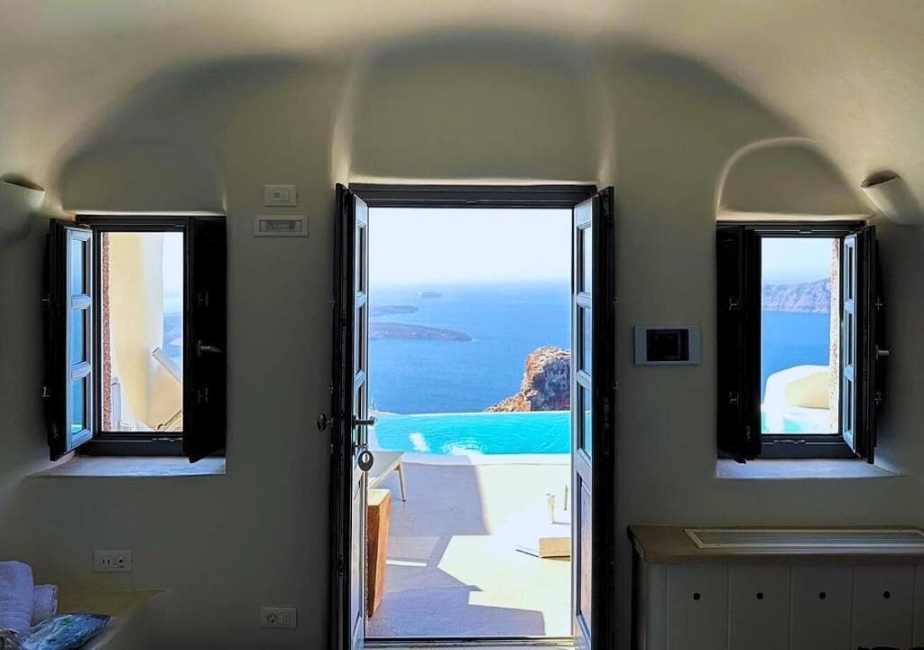 Poolfront Suite with Indoor Hot tub & Caldera View | Ausblick vom Zimmer