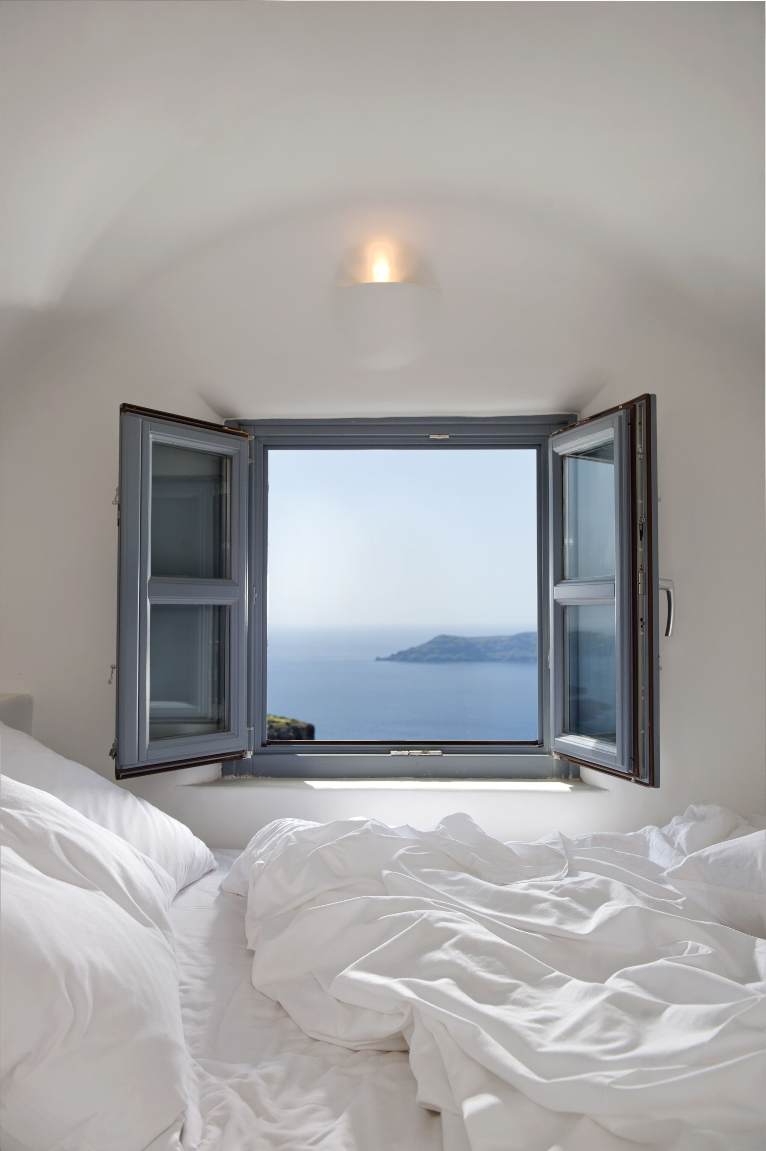 Premium Loft with Pool Access Caldera View | Premium bedding, pillowtop beds, minibar, in-room safe