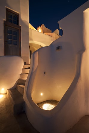 Exterior - Kapari Natural Resort (Santorini)