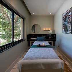 Sauna, hot tub, steam room, Turkish bath, body treatments, hydrotherapy