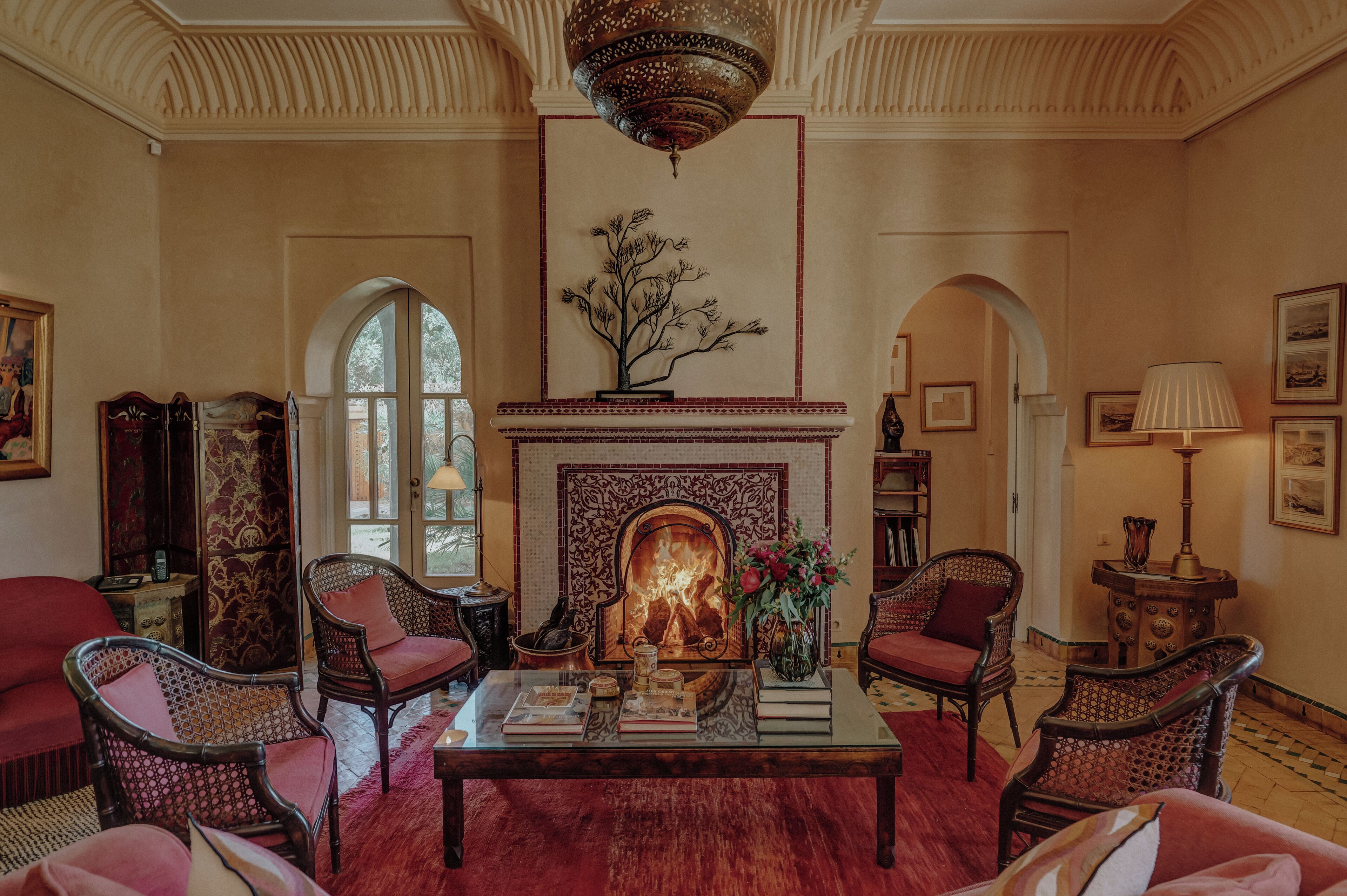 La Villa Sirayane | 起居区 | 42-英寸纯平电视（配备卫星频道）、电视、DVD 播放器