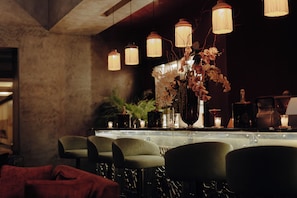 Bar (in der Unterkunft)