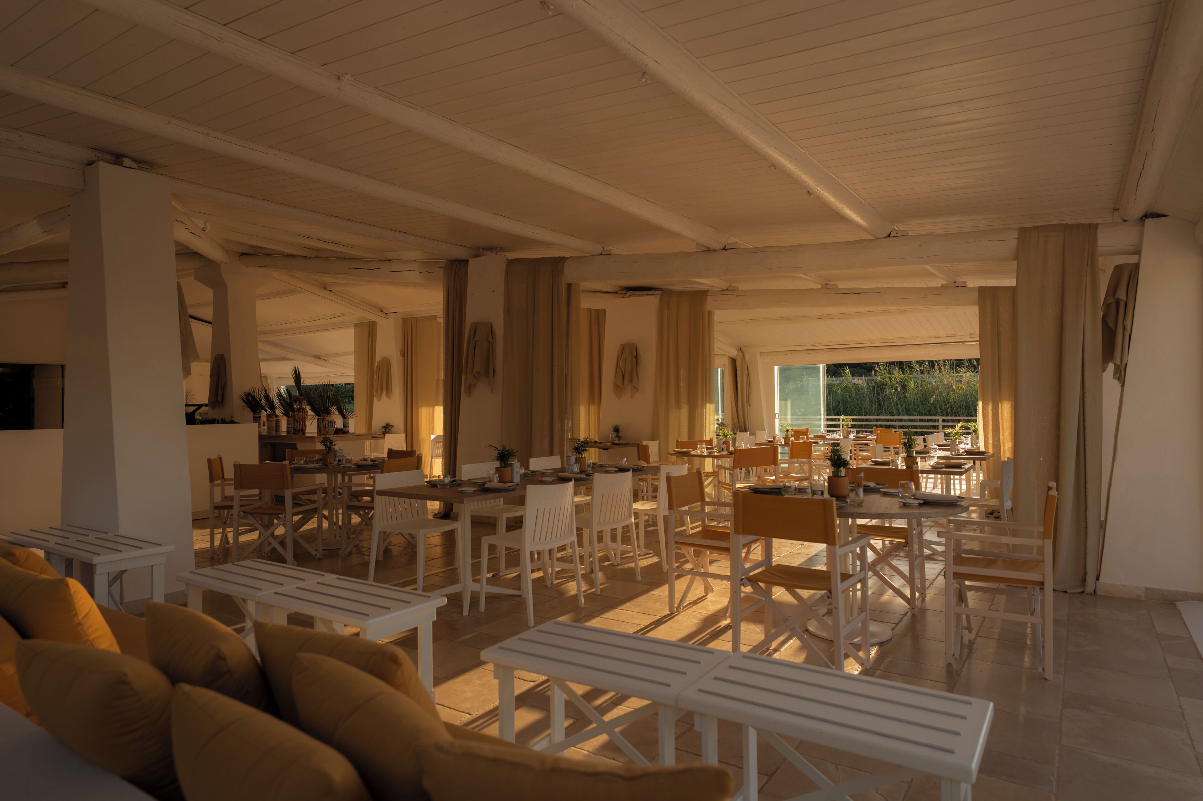 2 restaurants servant le déjeuner