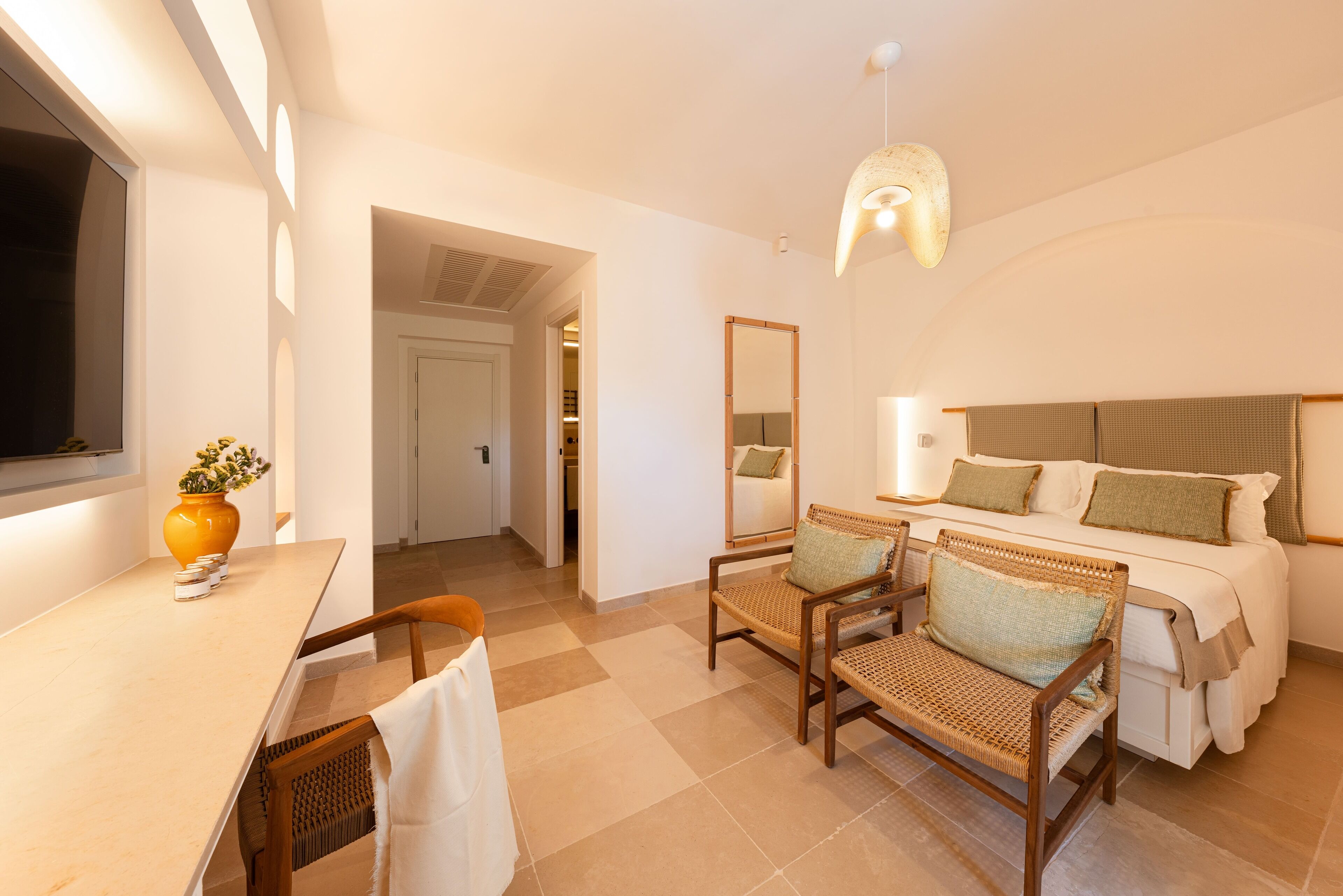 Junior Studio Suite (1)