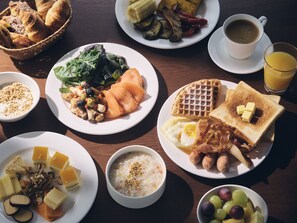 Daily buffet breakfast for a fee - Mona Yongpyong (Pyeongchang)