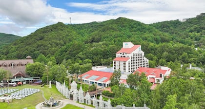 MONA YongPyong Hotel