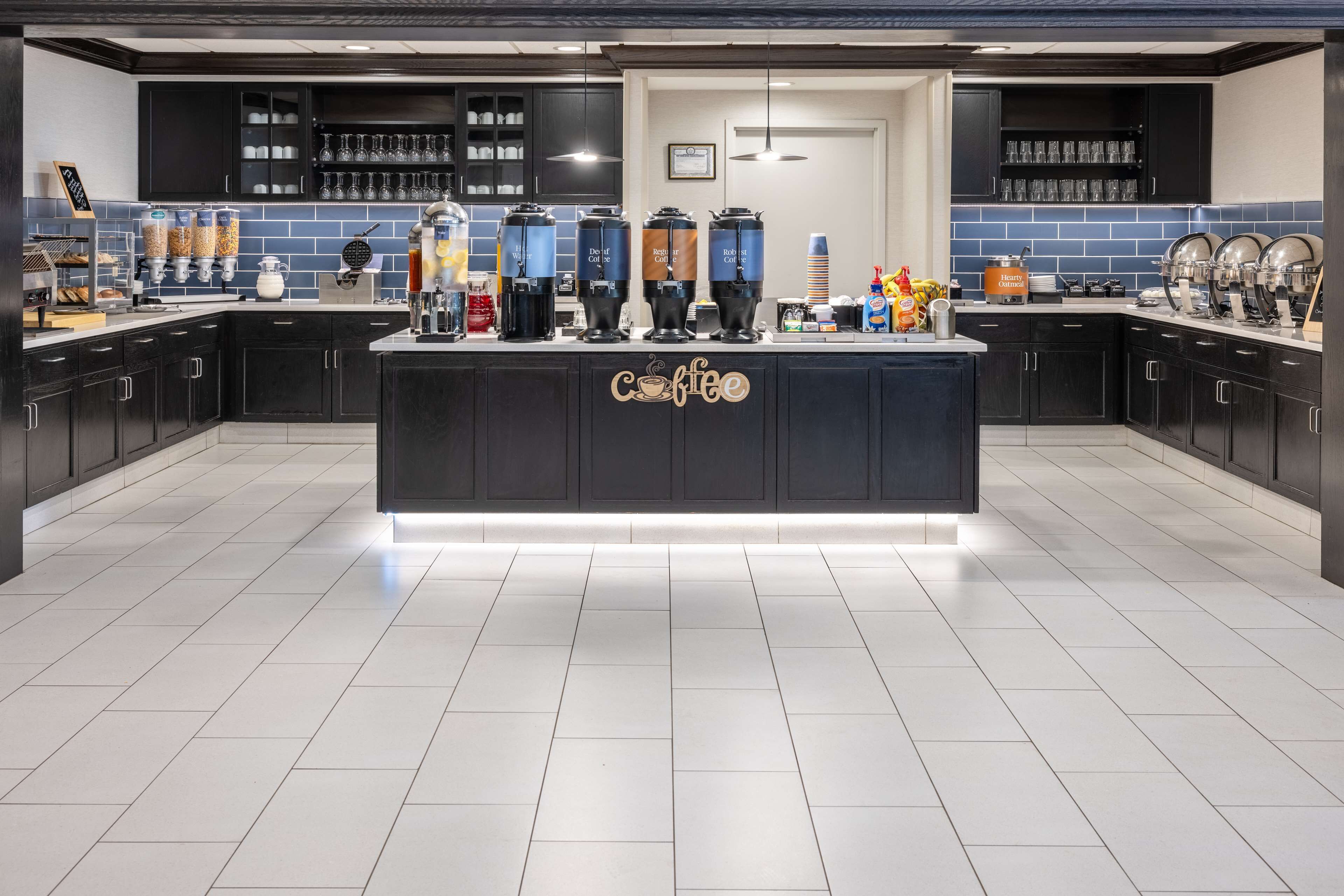 Tägliches inbegriffenes Frühstücksbuffet