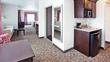 Sengetøy av topp kvalitet, safe på rommet og skrivebord