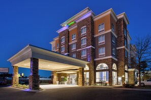 Exterior - Holiday Inn Express Augusta North by IHG (Augusta)