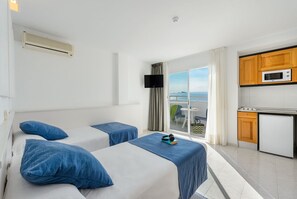 Studio, Sea View | In-room safe, desk, iron/ironing board, free WiFi